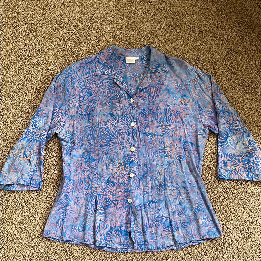 Handmade VTG “Made on Earth” Women's Top